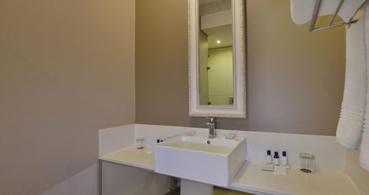 Anew Hotel Hatfield Pretoria-Noord Εξωτερικό φωτογραφία